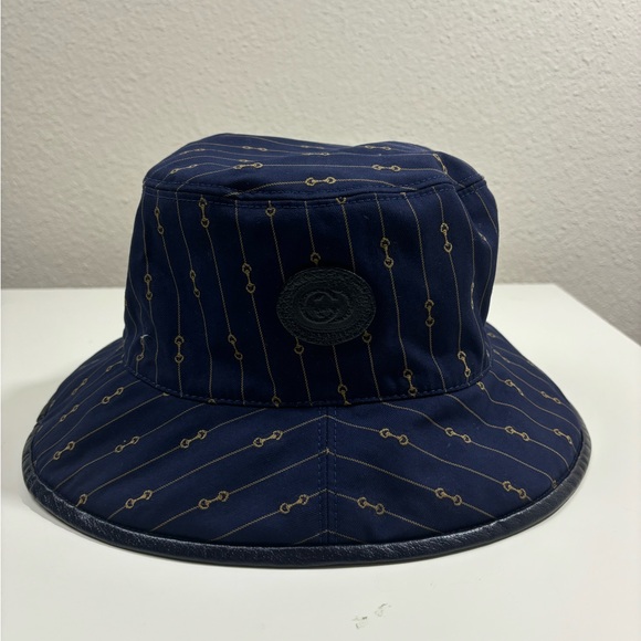 Gucci Reversible GG and Horsebit Bucket hat - Picture 2 of 8